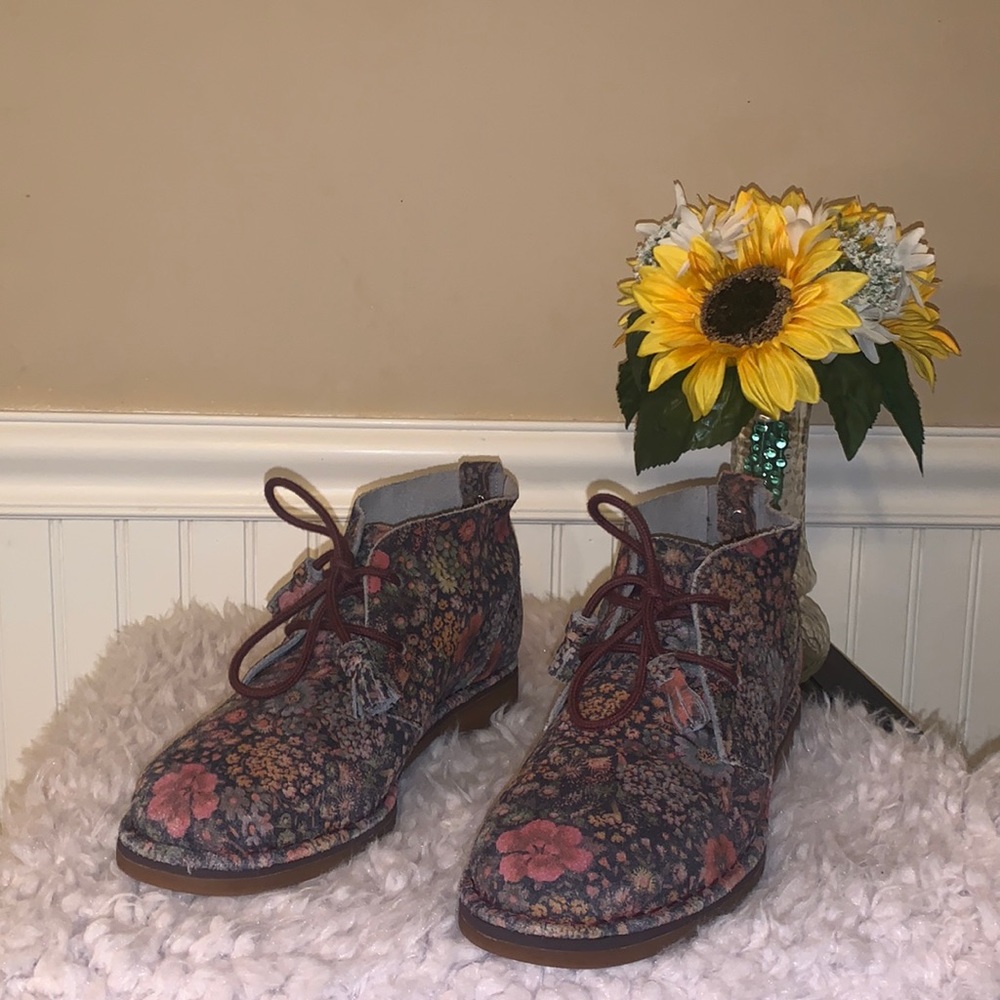 Floral Chukka Boots